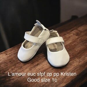 L'Amour Classic White Dress Shoes for Kids